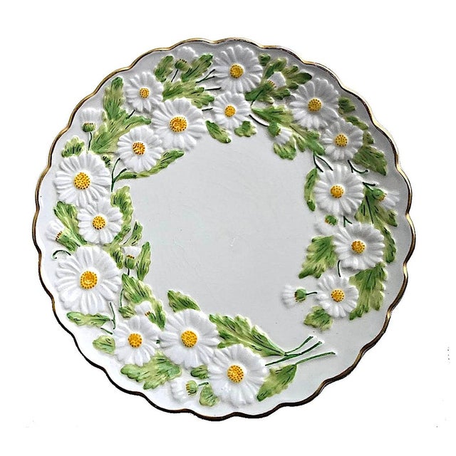 1960s Mottahedeh Ceramic Daisy Pedestal Cake Stand For Sale - Image 13 of 15