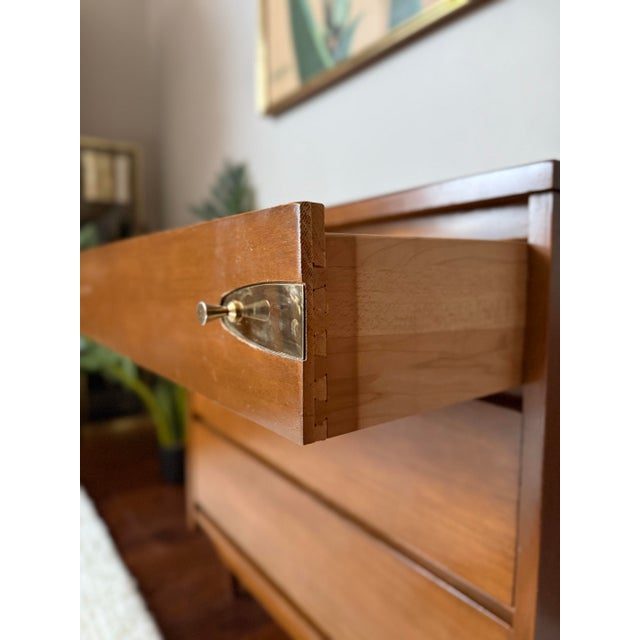 Vintage Mid Century Modern Walnut 3 Drawer Dresser in the Style of Stanley For Sale - Image 9 of 12