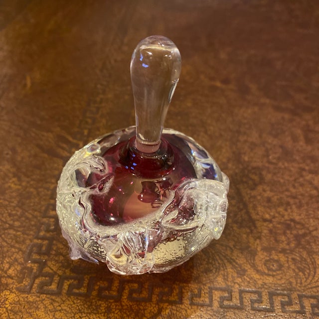 Glass Studio Art Glass Perfume Bottle - Cranberry Core Signed by Artist Loretta Eby For Sale - Image 7 of 10