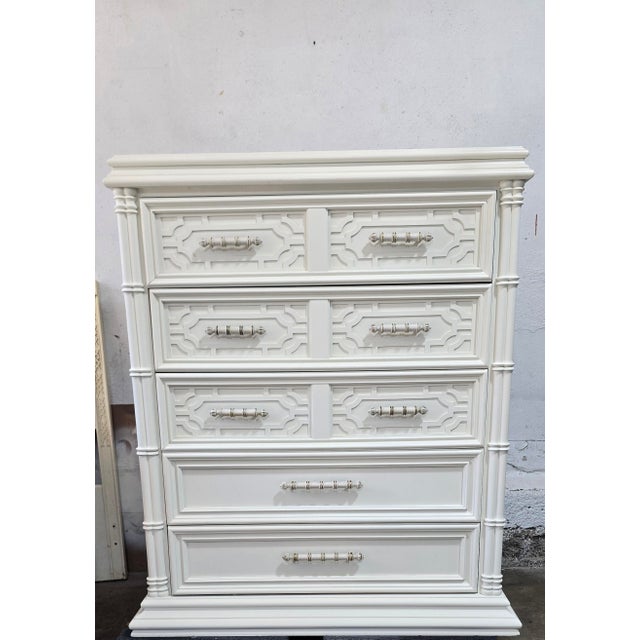 Thomasville 1970s Restored Thomasville Hollywood Regency 3 Piece Bedroom Set – Original Hardware For Sale - Image 4 of 8