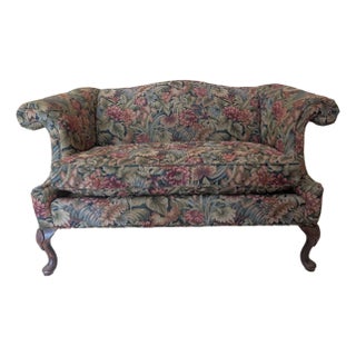Late 20th Century Handbuilt Custom Traditional Loveseat Cabriole Legs Floral Wool Upholstery by Temple Furniture For Sale