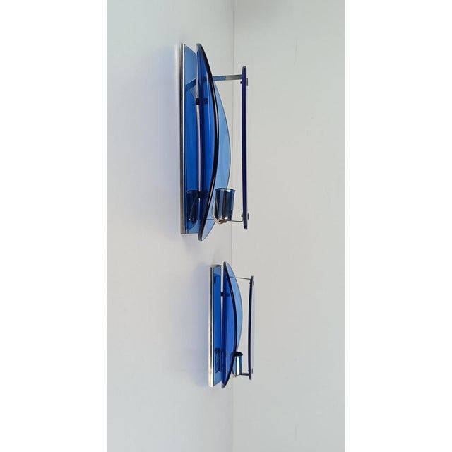 Vintage Sconces in Blue Curved Glass and Chrome by Max Ingrand, 1970s, Set of 2 For Sale - Image 3 of 17