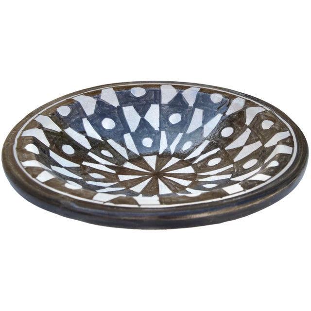 Late 19th Century Late 19th Century Handmade Moroccan Ceramic Wall Plate With Judaical Motif For Sale - Image 5 of 7