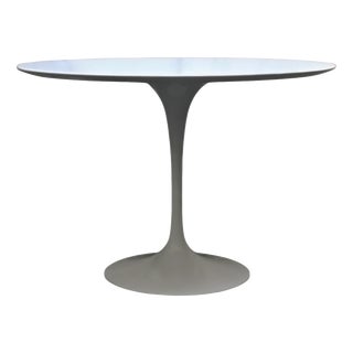 Vintage Tulip Dining Table by Eero Saarinen for Knoll, Italy, 1960s For Sale