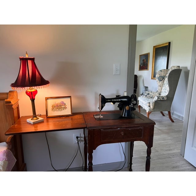 American Vintage 1930s Singer Electric Sewing Machine in Original Wooden Cabinet With Extension Leaf For Sale - Image 3 of 16