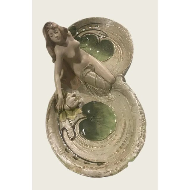 Art Nouveau Art Nouveau Ernst Wahliss Amphora Nude Maiden With Lily Pads Large Tray For Sale - Image 3 of 10