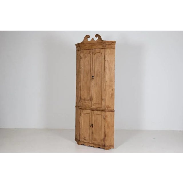 George III English Pine Corner Cupboard For Sale - Image 5 of 13