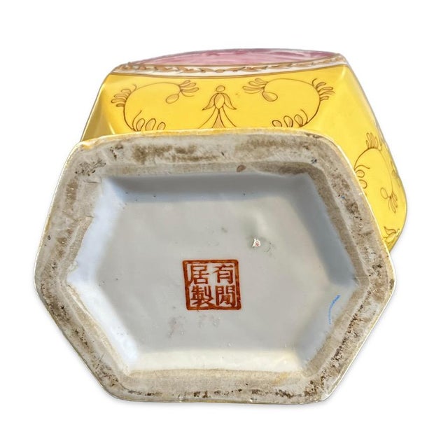 Large Hexagonal Yellow Baluster Vase by United Wilson, 1980s For Sale - Image 11 of 13