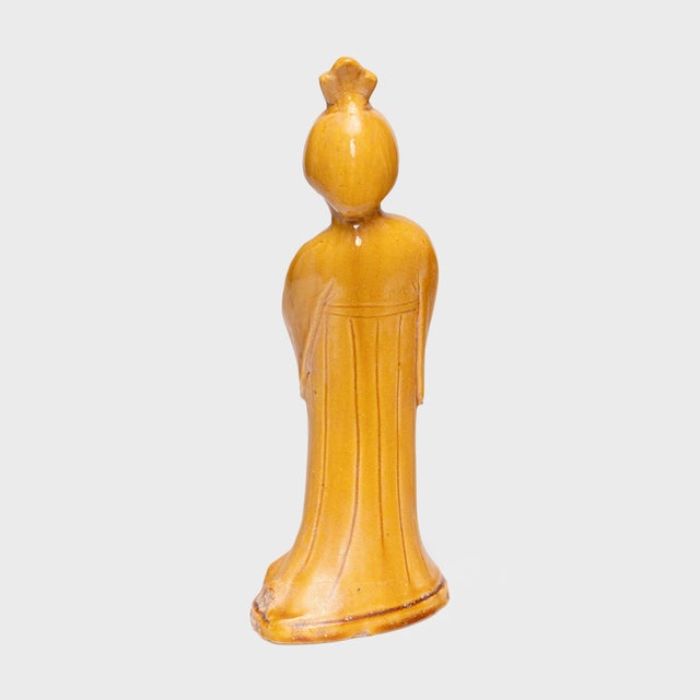 Chinoiserie Early 20th Century Chinese Goldenrod Yellow Guanyin Figure For Sale - Image 3 of 4
