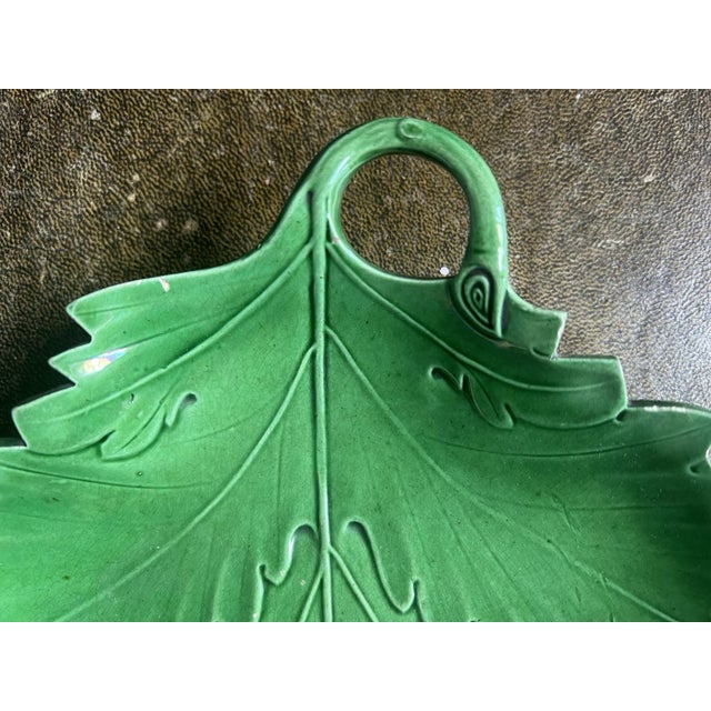 19th Century Antique Early 19th Century English Green Glazed Creamware Leaf Shaped Dish For Sale - Image 5 of 10