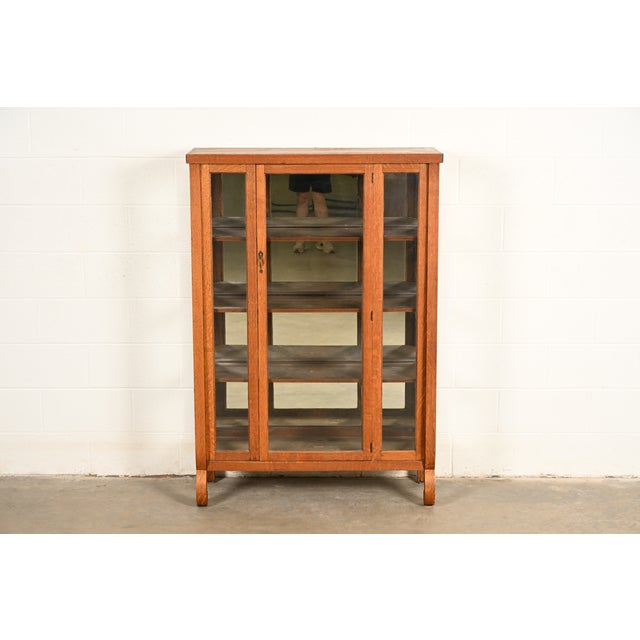 Berkey & Gay Berkey & Gay Style Antique Mission Oak Arts & Crafts Bookcase Cabinet, Circa 1910 For Sale - Image 4 of 16