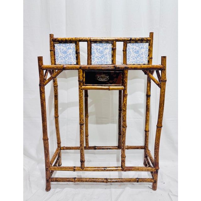 Antique English Aesthetic Era Scorched Bamboo Hall Tree Mirror & Table Set For Sale In Raleigh - Image 6 of 10