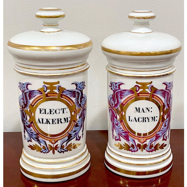 White Pair of Neoclassical Apothecary Jars by Maison A Collin Porcelaines & Cristaux For Sale - Image 8 of 14