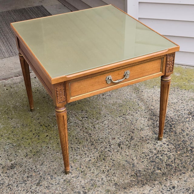 1970s Lovely Neoclassical Henredon One Drawer Stand Gold Glass Top For Sale - Image 9 of 9