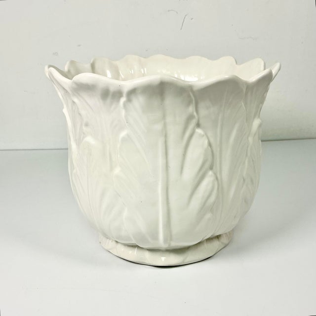 1970s 1970s Vintage Hollywood Regency Boho Chic Trompe L’Oeil Style Ceramic White Tulip Planter. For Sale - Image 5 of 16