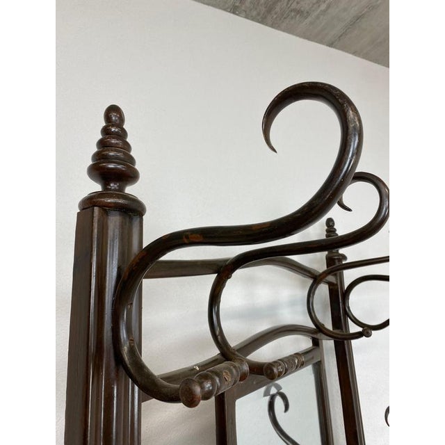 Bentwood No. 1082 Coat Hanger attributed to J&J Kohn, 1890s For Sale - Image 6 of 10