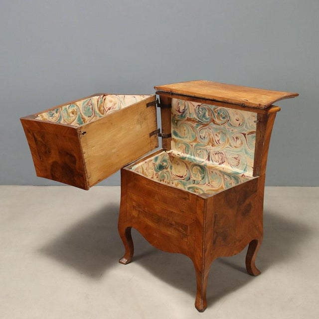 Barocchetto Cabinet in Walnut with Burl Inlays For Sale - Image 3 of 12