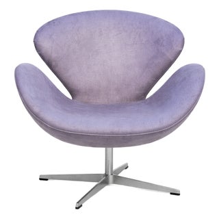 Mid-Century Purple Swivel Lounge Chair with Chrome Base, 1970s For Sale