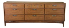 Example of Red Lion Furniture Dressers and Chests of Drawers