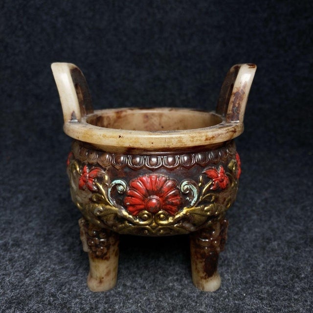 Stone Vintage Chinese Archaic-Style Stone Censer With Twin Handles and Floral Relief Carvings For Sale - Image 7 of 9