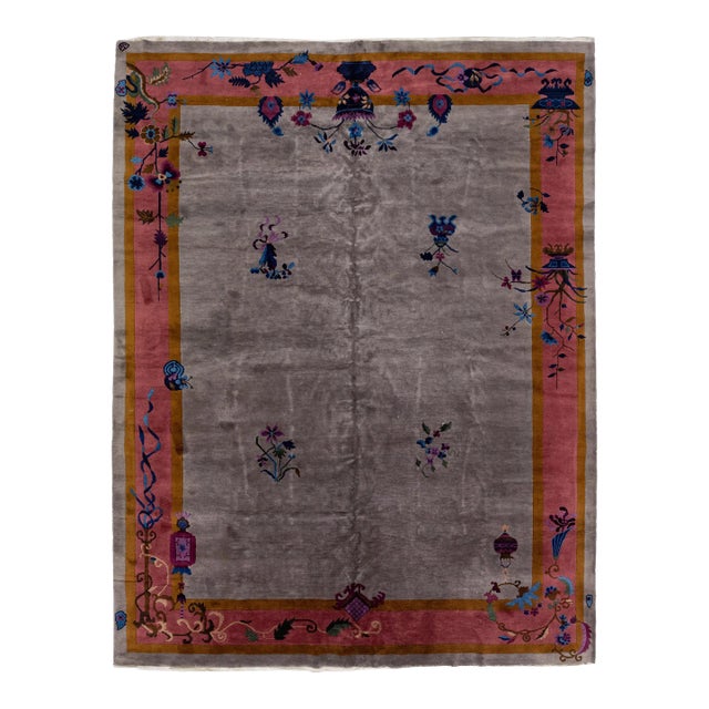 20th Century Antique Art Deco Handmade Gray Chinese Wool Rug With Floral Design For Sale