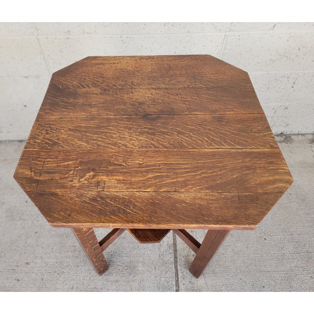 Wood Mission / Arts & Crafts L&jg Stickley Oak Clip-Corner Lamp Table Circa. 1910. For Sale - Image 7 of 14