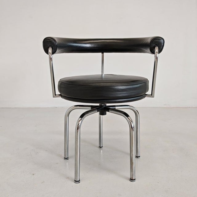 Black Leather LC7 Swivel Armchair by Charlotte Perriand for Cassina, 1980s For Sale - Image 14 of 18