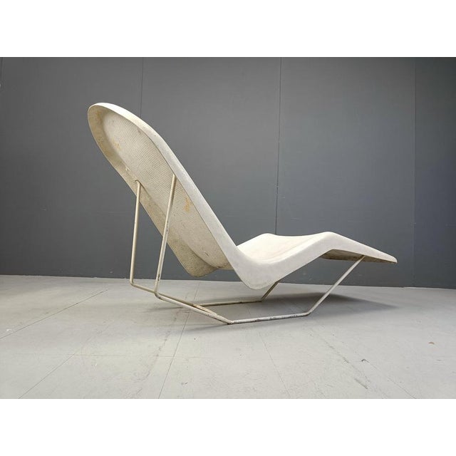 Mid-Century Fiberglass Chaise Longue, 1960s For Sale - Image 9 of 10