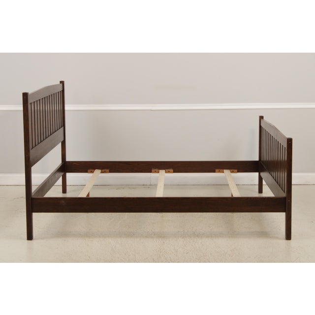 1990s Stickley King Size Mission Oak Arts & Crafts Bed For Sale - Image 5 of 15