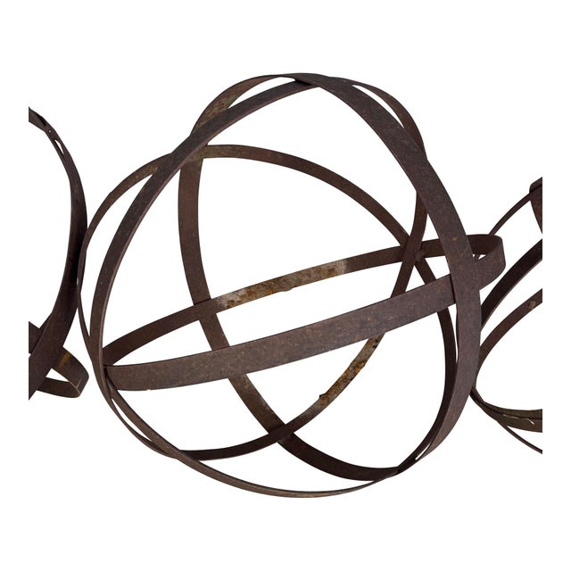 1960s Set of Three Cast Iron Garden Spheres, Sculptural Design, 1960 For Sale - Image 5 of 10
