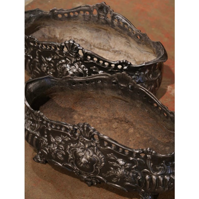 Pair of 19th Century French Louis XV Cast Iron Jardinières Signed Dechenard For Sale In Dallas - Image 6 of 10