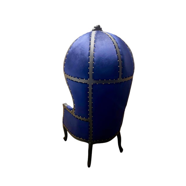 Inspired by the porter-style guérite chairs once found in medieval France and England, this balloon chair brings refined...