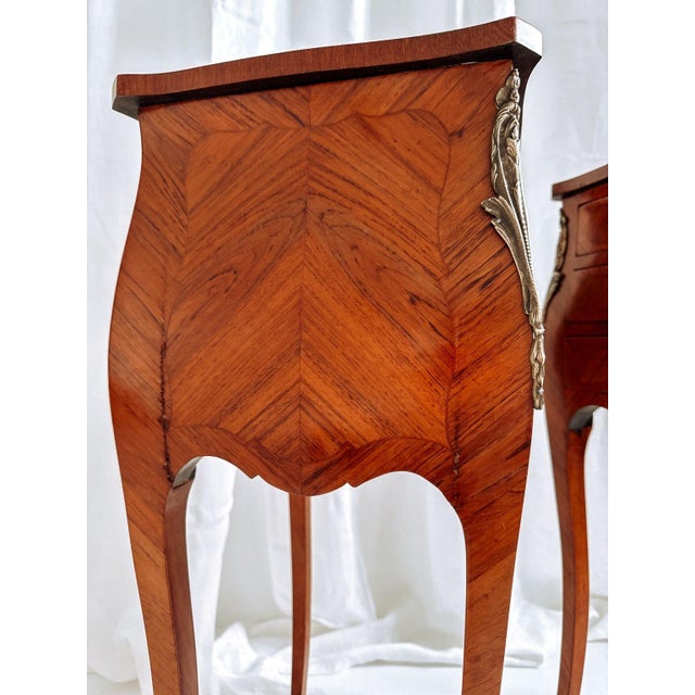 Louis XV French Bedside Tables with Floral Marquetry, 1940s, Set of 2 For Sale - Image 13 of 17