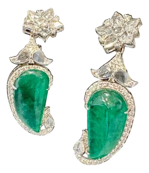 20 Ct Fine Emerald Cabochon & 4 Ct Rose Cut Diamond 18 Kt White Gold Earrings