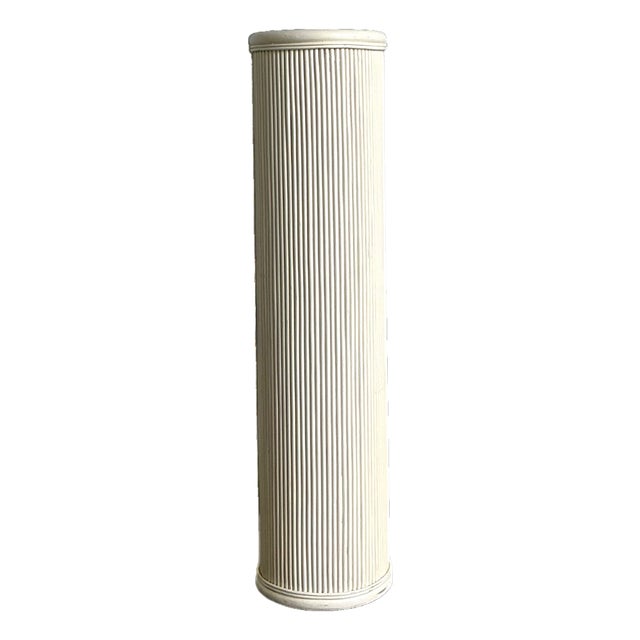 Vintage White Painted Rattan Pedestal For Sale