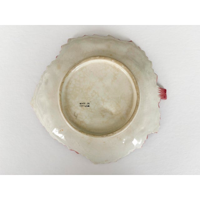 Faianças Belo Portugal Majolica Geranium Leaf Dishes, Set of 3 For Sale In Los Angeles - Image 6 of 18