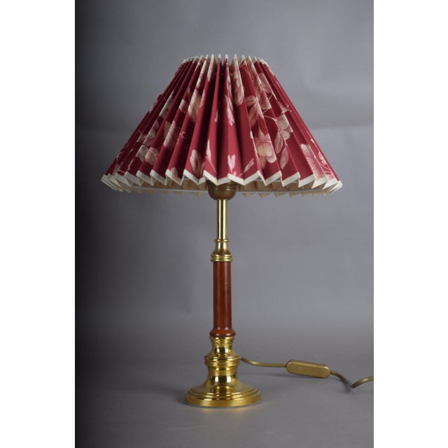 1970s Brass and Wood Table Lamps with Pleated Floral Shades, 1970s, Set of 2 For Sale - Image 5 of 12