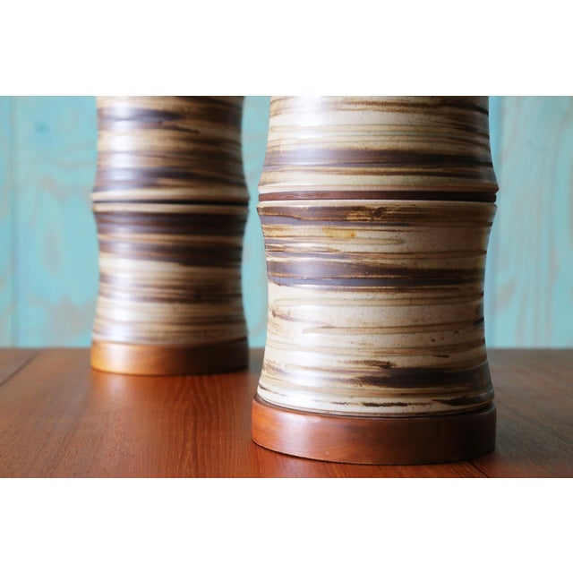 1960s Pair of Jane and Gordon Martz Table Lamps M221 Marshall Studios Green Brown Bamboo For Sale - Image 6 of 13