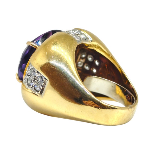 Metal Vintage 18k Gold Large Amethyst & Diamond Ring, Size 6.5 For Sale - Image 7 of 10