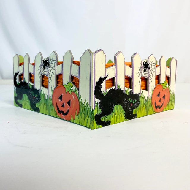1990s Vintage Americana Boho Chic Halloween Paper Napkin Holder For Sale - Image 5 of 6