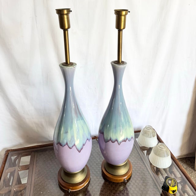 Mid Century Modern Lilac and Sky Blue Glazed Ceramic Table Lamps - A Pair For Sale In Miami - Image 6 of 10