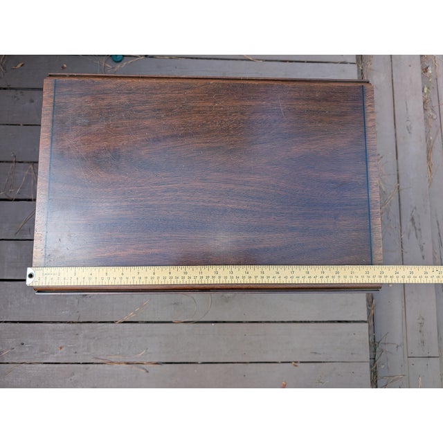 Wood Vintage 1973 Henkel Harris "Virginia Galleries" Inlaid Mahogany Pembroke Drop-Leaf Side Table For Sale - Image 7 of 8