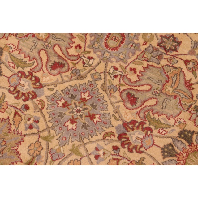 Shabby Chic 1990's Pak-Persian Beige/Taupe Wool Rug - 6'0'' X 8'10'' For Sale In New York - Image 6 of 9