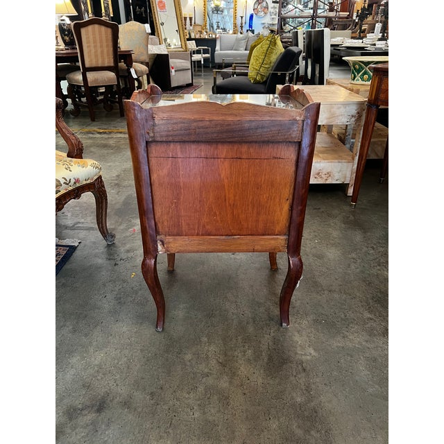 French Vintage French Louis XV Style Inlaid Three-Drawer Petite Commode Nightstand For Sale - Image 3 of 7