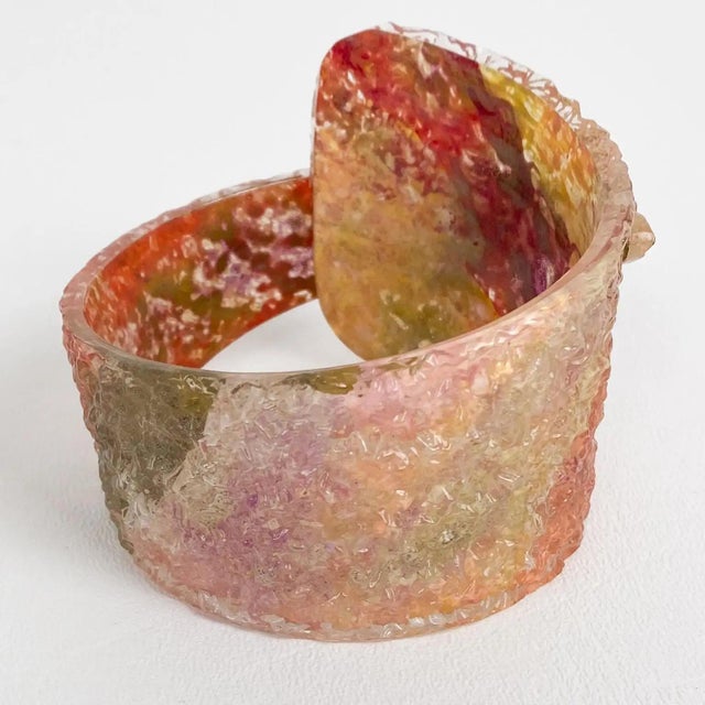 Sculptural Orange and Gold Plexiglass Coiled Bangle Bracelet For Sale - Image 4 of 9