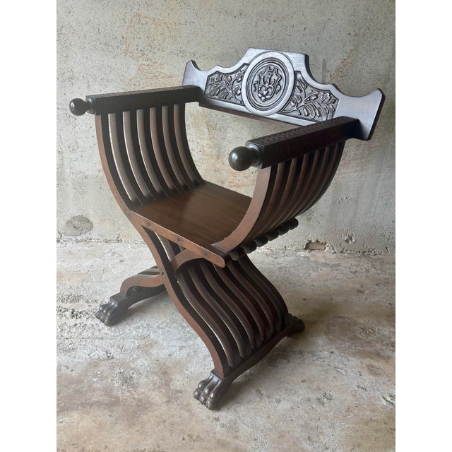 Vintage Renaissance Revival Savonarola Chair in Carved Walnut For Sale In Miami - Image 6 of 9