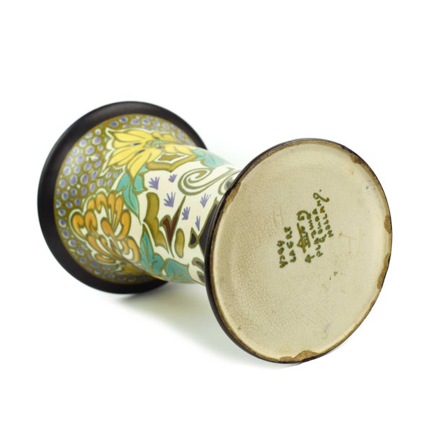 1929 PZH Gouda Zuid Holland Pottery With Matte Glaze Vase in "La Reine" Pattern For Sale - Image 9 of 10