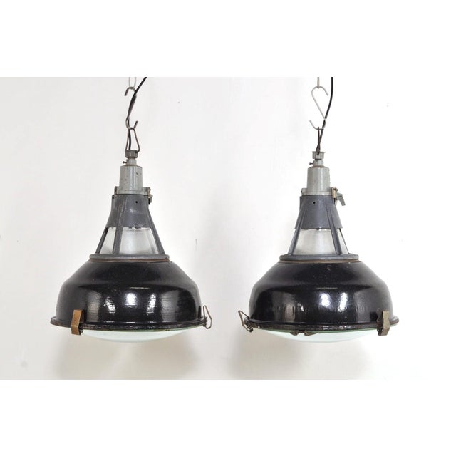 1950s Vintage Industrial Enamel Pendant Lamp, 1950s For Sale - Image 5 of 10