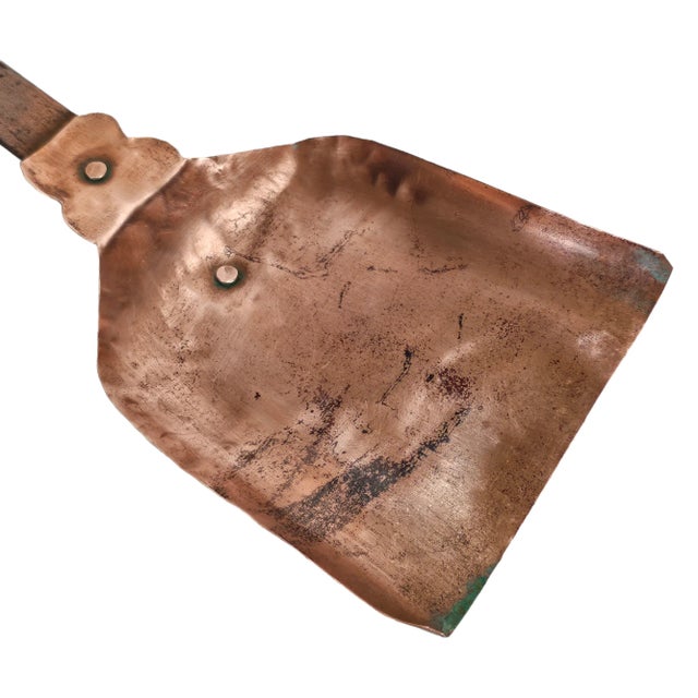 Farmhouse Antique Hand-Forged Copper & Iron Hearth Shovel (Circa 1880–1920) For Sale - Image 3 of 8