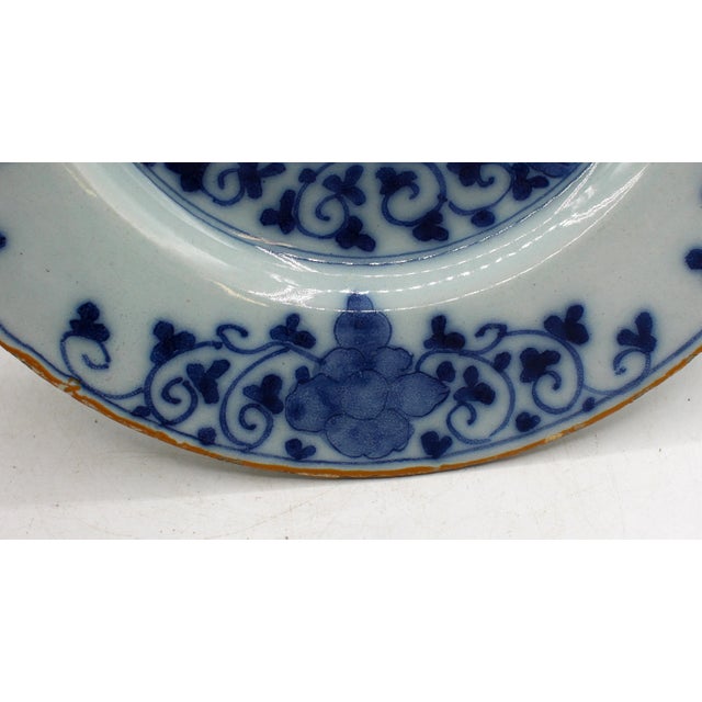 Ceramic Pair of Late 18th Century Peony Medallion Delft Plates For Sale - Image 7 of 9